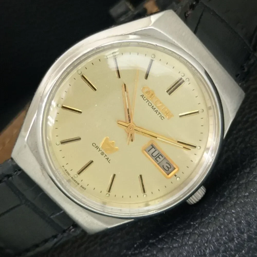 Vintage 1988 Citizen Automatic Mens Silver Watch W/daydate & Beige accents